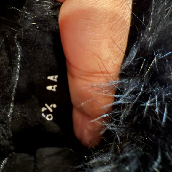 Stuart‎ Weitzman Black Fur Lined Square Toe Lace Up Leather Ankle Boot - Picture 6 of 7